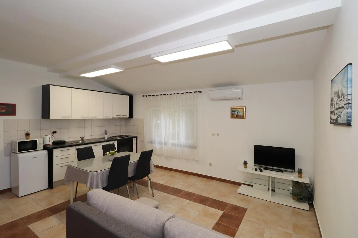 Apartman Nebo زادار
